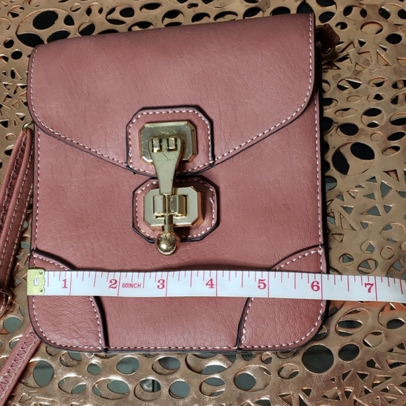 J Francis blush accordion style crossbody bag - Picture 7 of 9